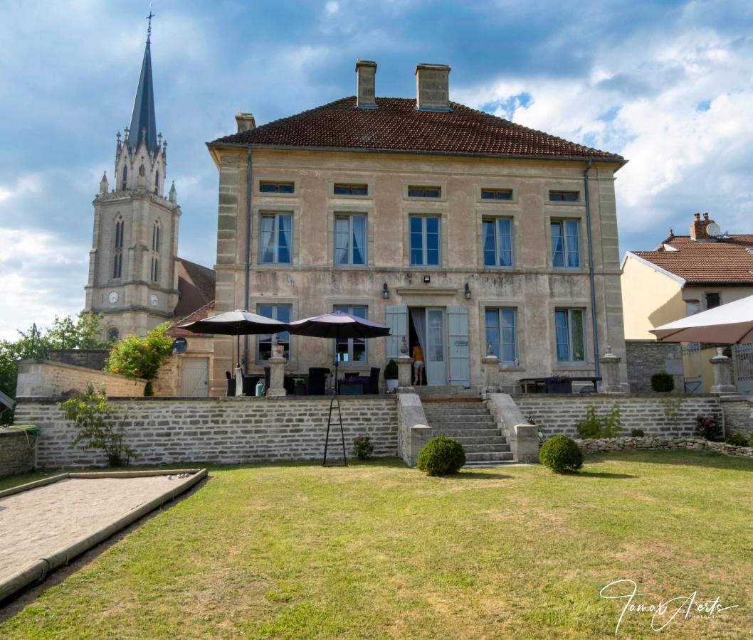 Le Vieux Presbytere Confracourt Ngoại thất bức ảnh