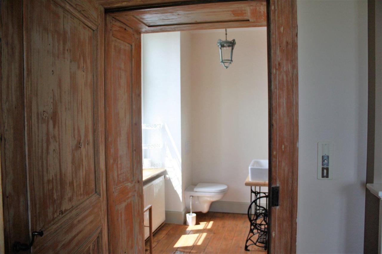 Le Vieux Presbytere Confracourt Ngoại thất bức ảnh